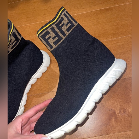 Fendi sneakers - Picture 3 of 6